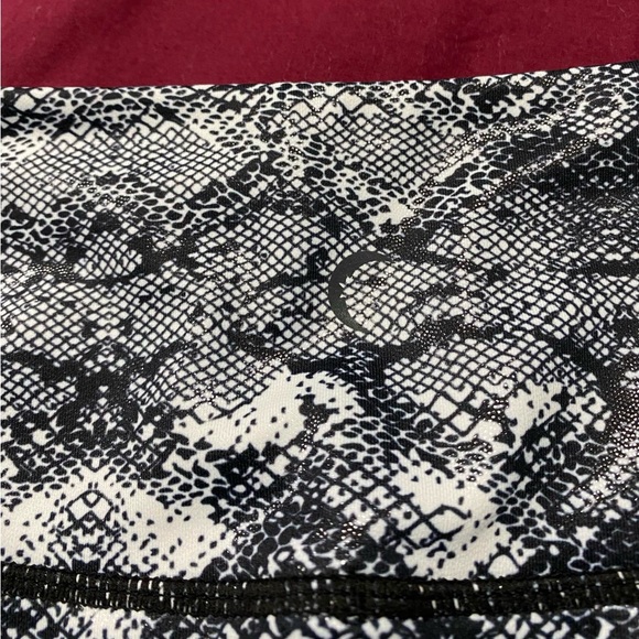 Zyia capris - Picture 4 of 4